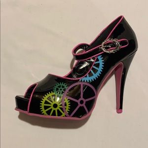 Ellie like new heels